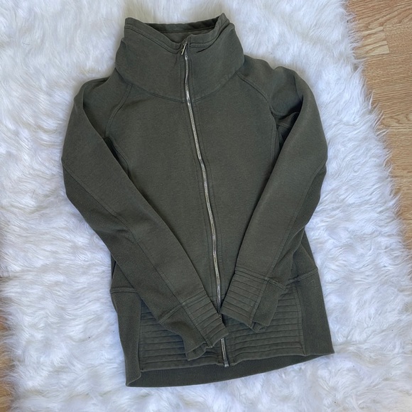 Lululemon Radiant Jacket - Picture 4 of 13